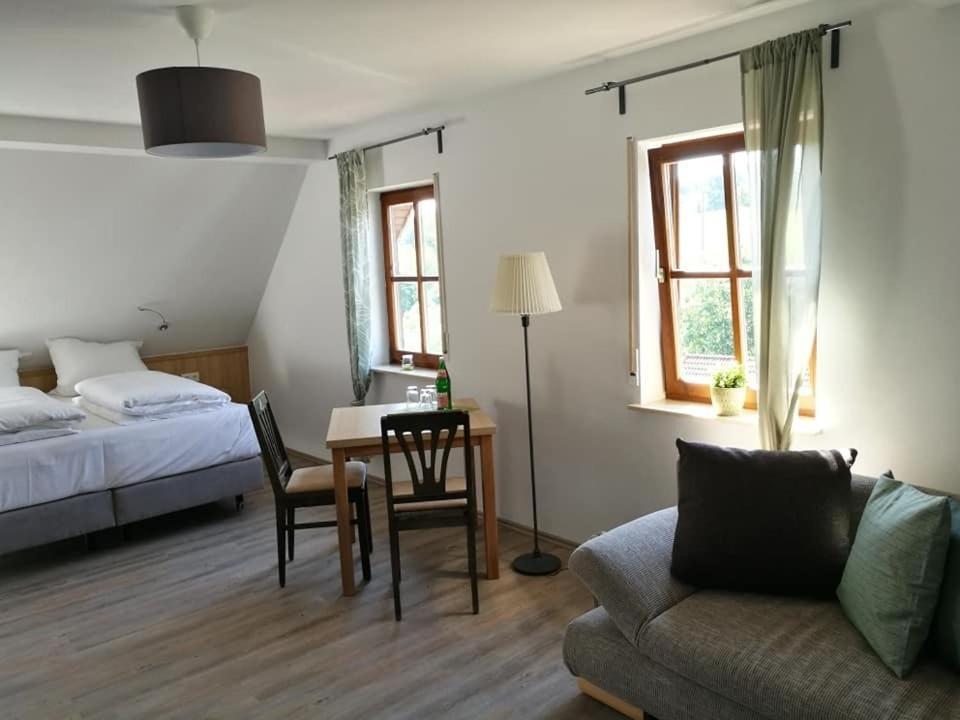 Inn Landgasthof "Zur Gemuetlichkeit" Mombris 객실 사진